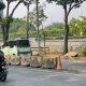 Truk Tabrak Separator Busway di Slipi Dievakuasi, Arus Lalu Lintas Kembali Lancar